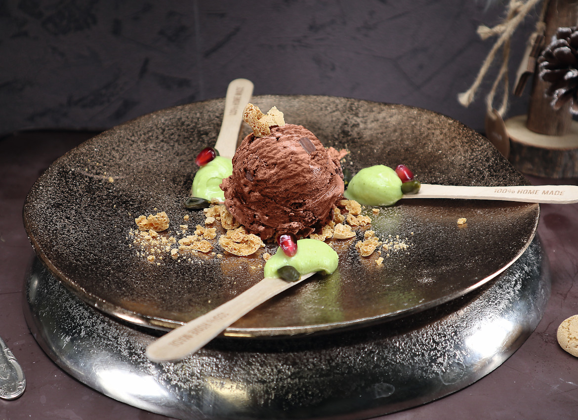 Feierliche Eisdesserts