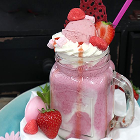 Ice Shake Strawberry Star